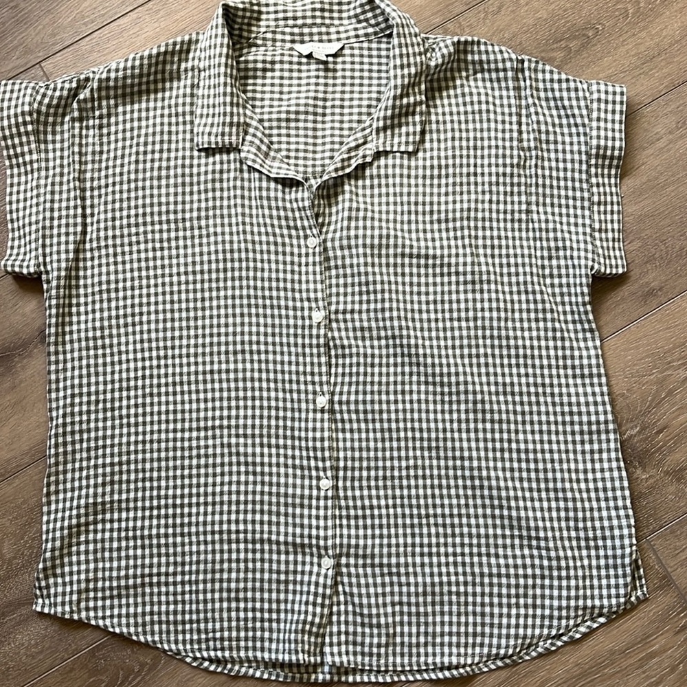 Checkered top